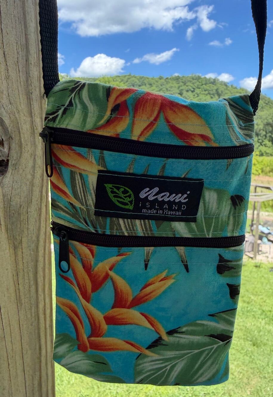 Maui Island Made in Hawaii Tropical Floral Print Crossbody Travel Pouch Zippers